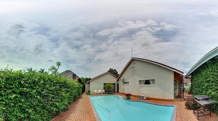 Bezuidenhout pensión Malalane Exterior foto